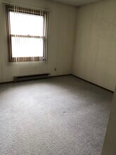 1220 Kirstin Ct, Unit Kirstin 1 in Muscatine, IA - Building Photo - Building Photo