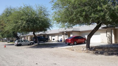 5080-5090 S La Calzada Dr in Fort Mohave, AZ - Building Photo - Building Photo