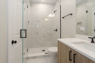 1405 W Belden Ave, Unit 1 in Chicago, IL - Foto de edificio - Building Photo