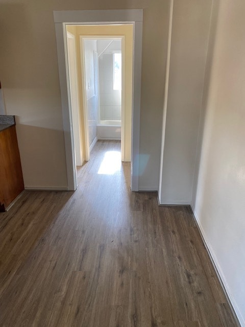 9226 Elizabeth Ave, Unit 4 in South Gate, CA - Foto de edificio - Building Photo