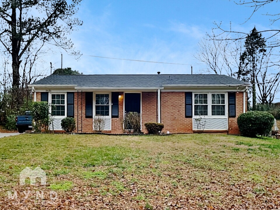 3631 Braden Dr in Charlotte, NC - Building Photo