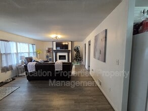 1311 W 19th Terrace in Lawrence, KS - Building Photo - Building Photo