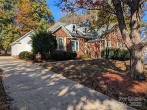 207 Chandeleur Dr in Mooresville, NC - Building Photo - Building Photo