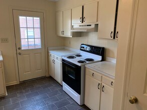 182 Riverdale Dr in Athens, GA - Building Photo - Building Photo