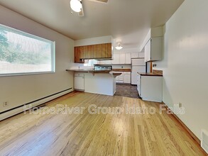 347 Moonlite Dr in Idaho Falls, ID - Building Photo - Building Photo