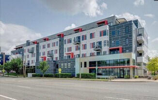 1900 12th Ave S in Nashville, TN - Building Photo