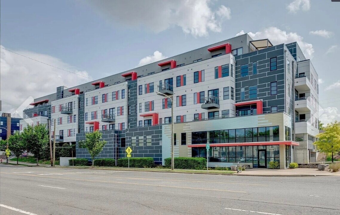 1900 12th Ave S in Nashville, TN - Building Photo