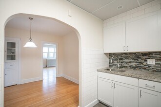 320 Simpson Pl in Peekskill, NY - Building Photo - Building Photo