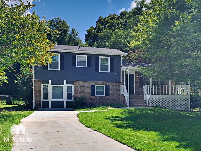 property at 1836 Hillsway SW