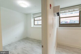 427 Monroe St in Philadelphia, PA - Building Photo - Building Photo