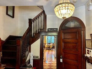 684 Washington St in Brookline, MA - Building Photo - Building Photo