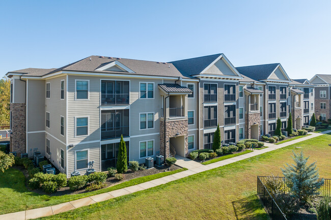 Silver Collection at Celebrate in Fredericksburg, VA - Foto de edificio - Building Photo