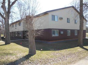 Stranberg 12-Plex in Atwater, MN - Building Photo - Building Photo