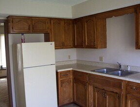 623 W Belmont Ct in Springfield, MO - Building Photo - Building Photo