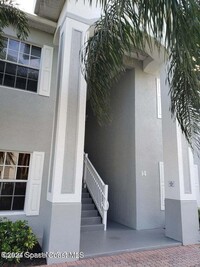 160 S Shepard Dr in Cocoa Beach, FL - Foto de edificio - Building Photo