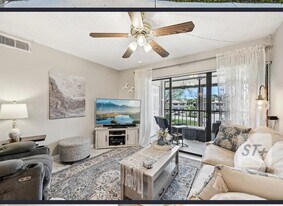 1515 Forrest Nelson Blvd, Unit Q205 in Port Charlotte, FL - Building Photo