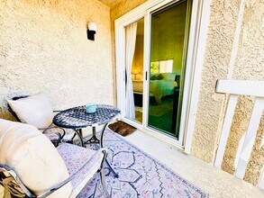 1307 Aviation Blvd, Unit A in Redondo Beach, CA - Foto de edificio - Building Photo