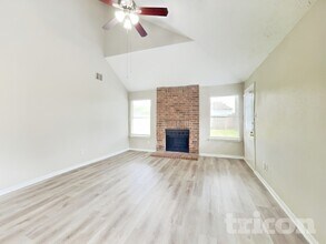 2013 Greenwood Dr in Rosenberg, TX - Building Photo - Building Photo