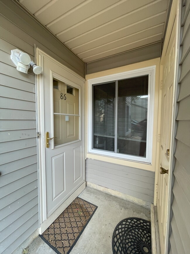 property at 86 Teal Ct