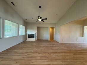 12113 Sundance Canyon Dr in Bakersfield, CA - Building Photo - Building Photo