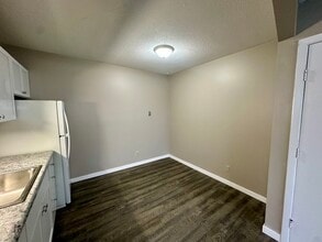 1450 Meadowview Dr in Marion, IA - Building Photo - Building Photo