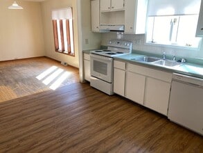 1702 Roosevelt St in Wausau, WI - Building Photo - Building Photo