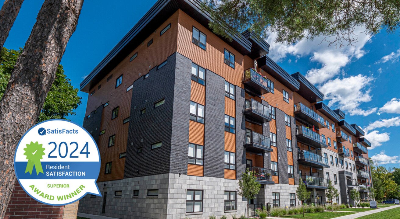 Village West Apartments in London, ON - Building Photo