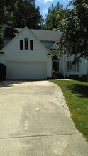 9715 Calpher Ct in Matthews, NC - Building Photo - Building Photo