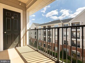 4850 Eisenhower Ave in Alexandria, VA - Building Photo - Building Photo