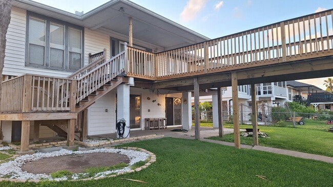 19 N White Heron Dr in La Marque, TX - Building Photo - Building Photo