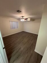 10934 Hesby St in North Hollywood, CA - Building Photo - Building Photo