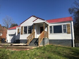 3608 S Haven Rd in Knoxville, TN - Building Photo