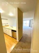 5824 NE 75th St in Seattle, WA - Building Photo - Building Photo