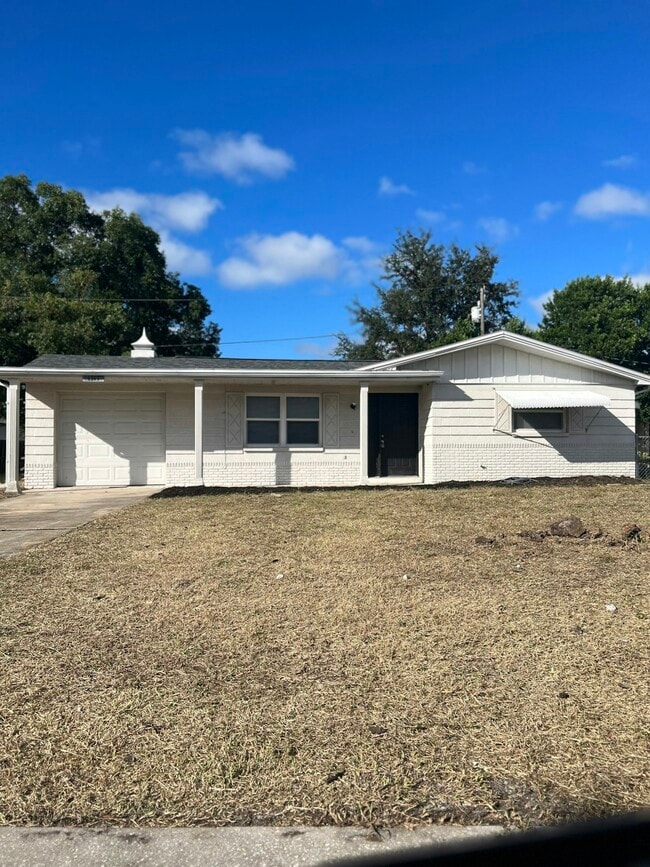 property at 4313 Oak Bluff Ave