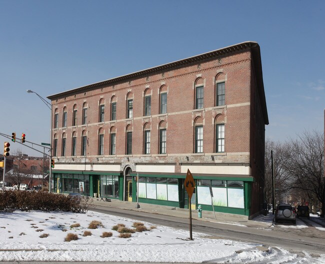 970 Fort Wayne Ave