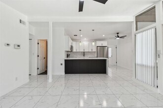 1600 Delaware Ave NE in St. Petersburg, FL - Building Photo - Building Photo