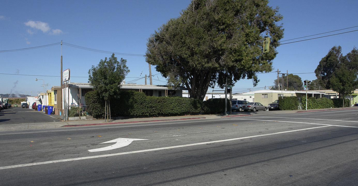 Hacienda Mobile Home Park in San Pablo, CA - Building Photo