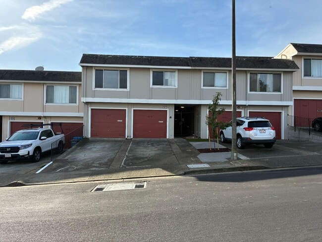 property at 2419 Greendale Dr