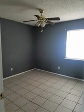 1608 Norma Ln-Unit -2 in Edinburg, TX - Foto de edificio - Building Photo