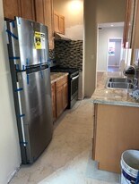 142 W 94th St, Unit Unit 1 in Los Angeles, CA - Building Photo