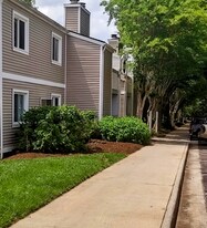 600 Reusens Rd in Lynchburg, VA - Building Photo