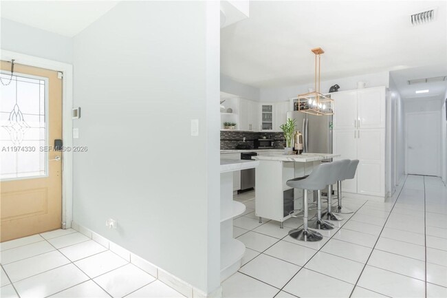 5640 Hayes St in Hollywood, FL - Foto de edificio - Building Photo