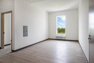 857 Bergen Ave in Jersey City, NJ - Building Photo - Building Photo
