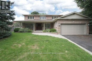 91 Winchester Ln in Richmond Hill, ON - Building Photo