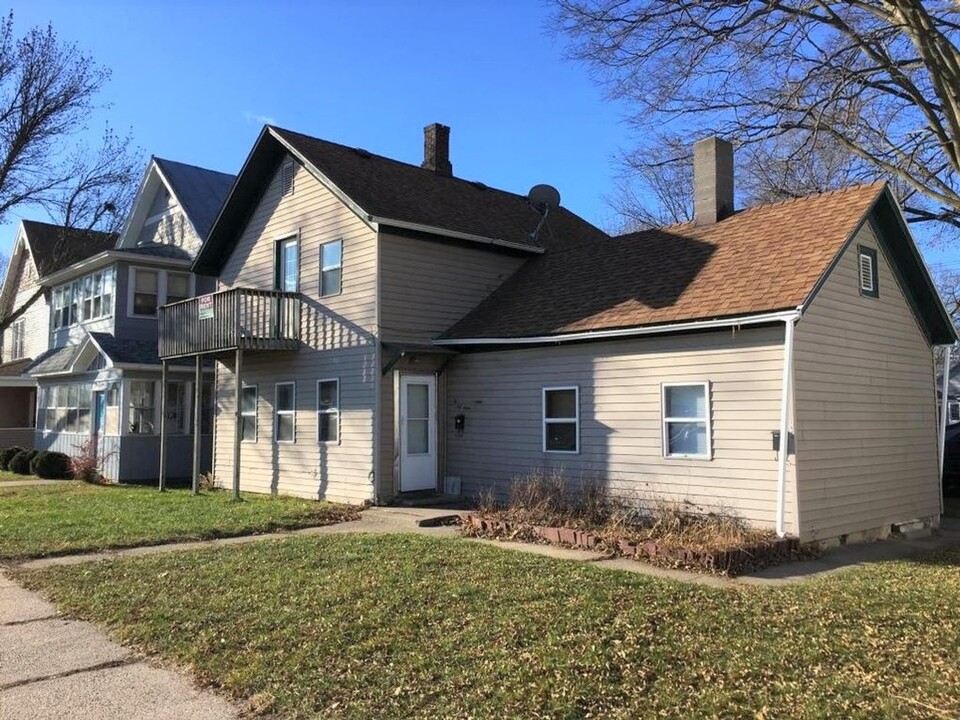 1447 Avon St in La crosse, WI - Foto de edificio