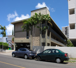 1538 Kewalo St in Honolulu, HI - Building Photo - Building Photo