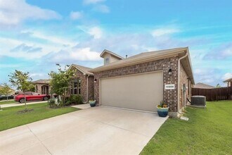 15809 Culford Ln in Fort Worth, TX - Foto de edificio - Building Photo