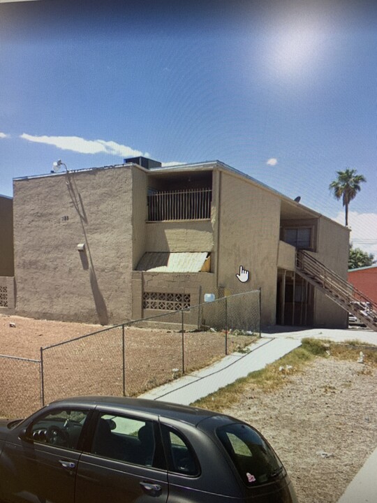 733 N 11th St in Las Vegas, NV - Building Photo