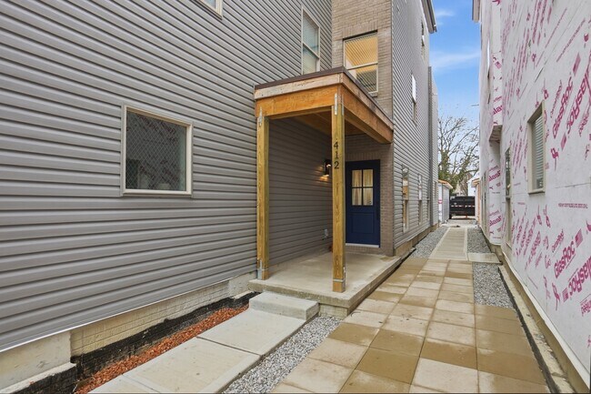 412 St Clair Ave in Columbus, OH - Building Photo - Building Photo