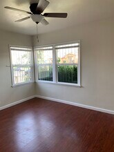 3311 W 78th St, Unit 1 in Los Angeles, CA - Foto de edificio - Building Photo